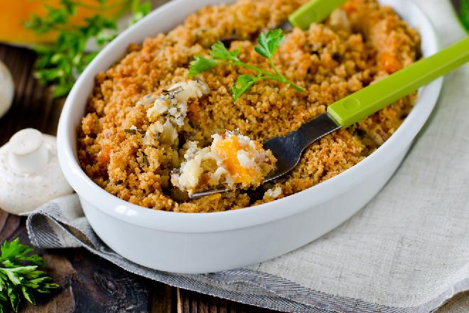 Sycąca zapiekanka ryżowa z dynią i pieczarkami